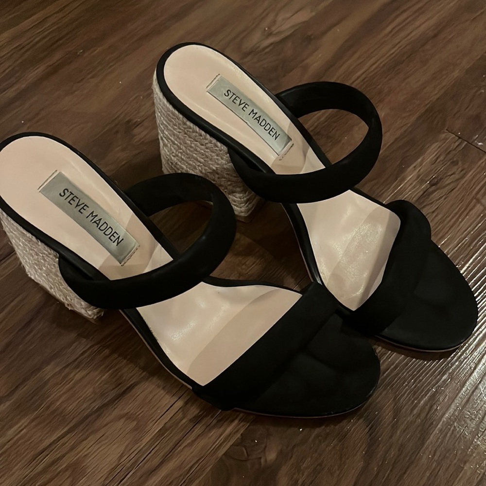 Steve Madden strappy sandals